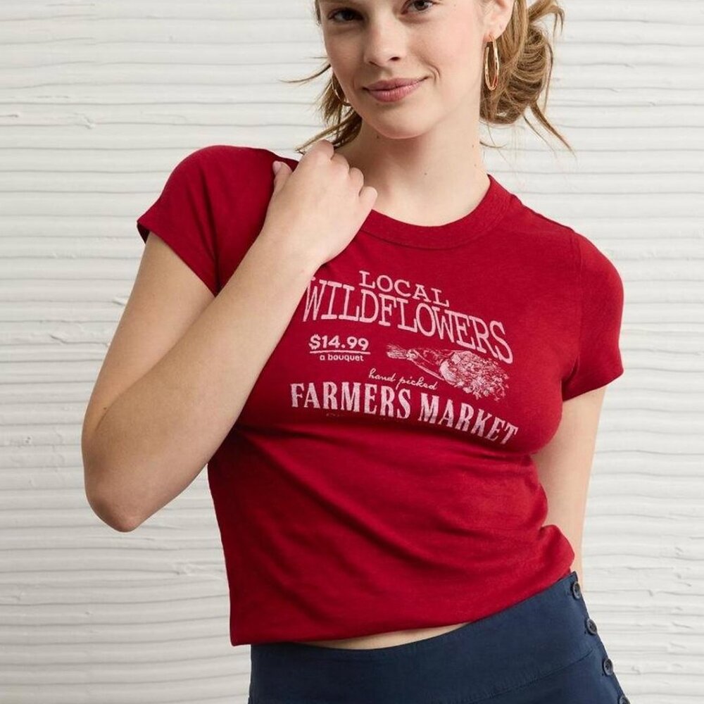 American Eagle Red Graphic Tee -- Size XL -- Cherry Red - NWT